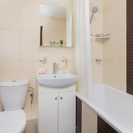 Studio Forestview By Renters *